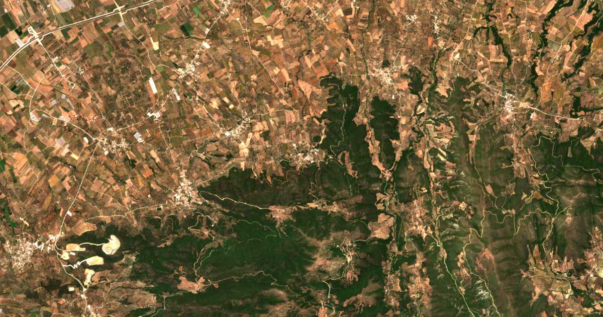 Satelitska karta: Pournárion