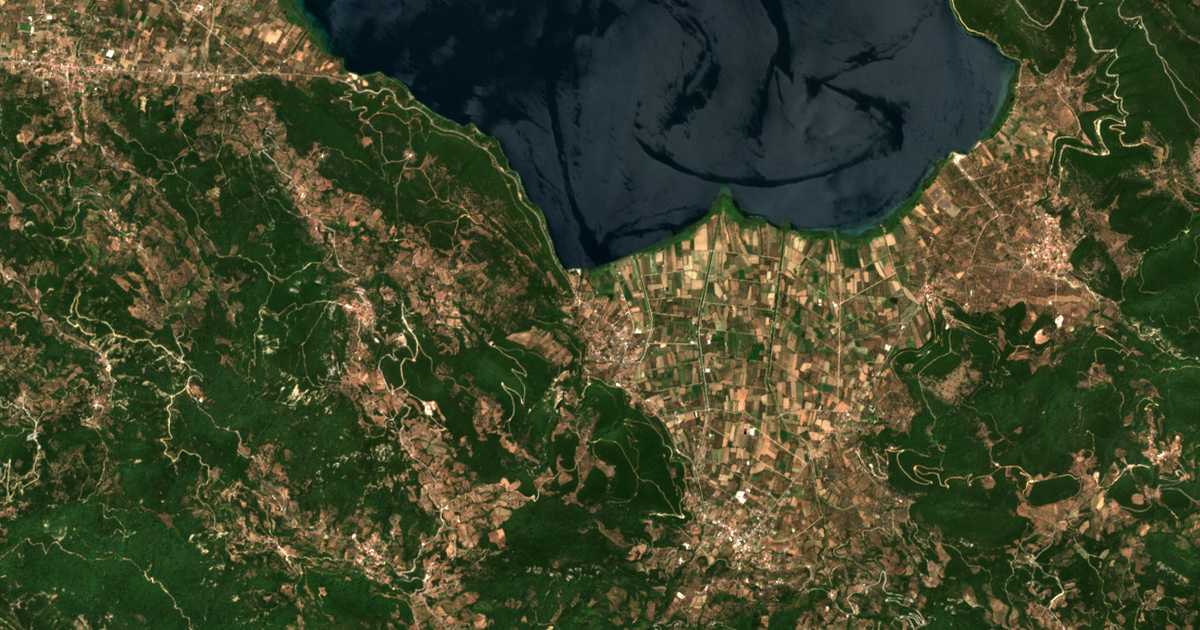 Satelitska karta: Kapsoráchi