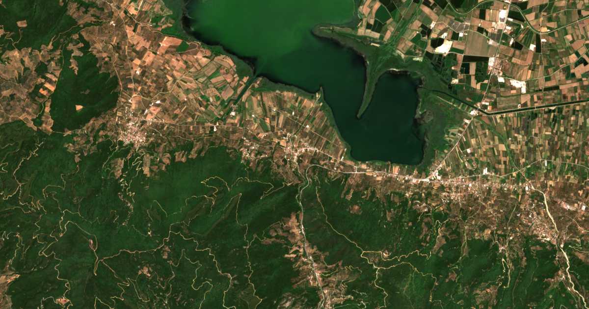 Satelitska karta: Kleisorrévmata