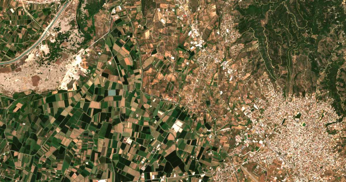 Satelitska karta: Megáli Chóra