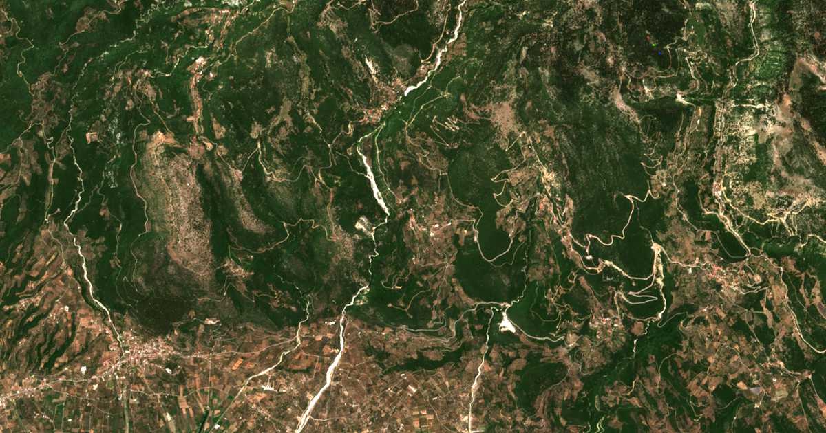 Satelitska karta: Palaiokaryá