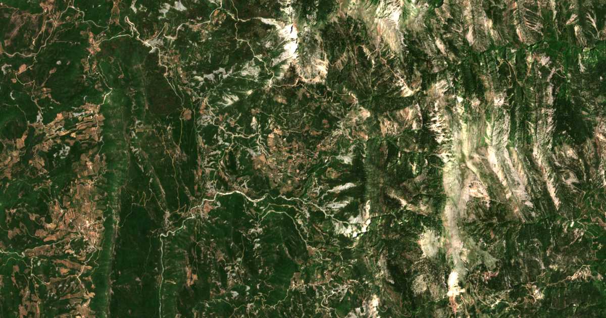 Satelitska karta: Pentákorfon