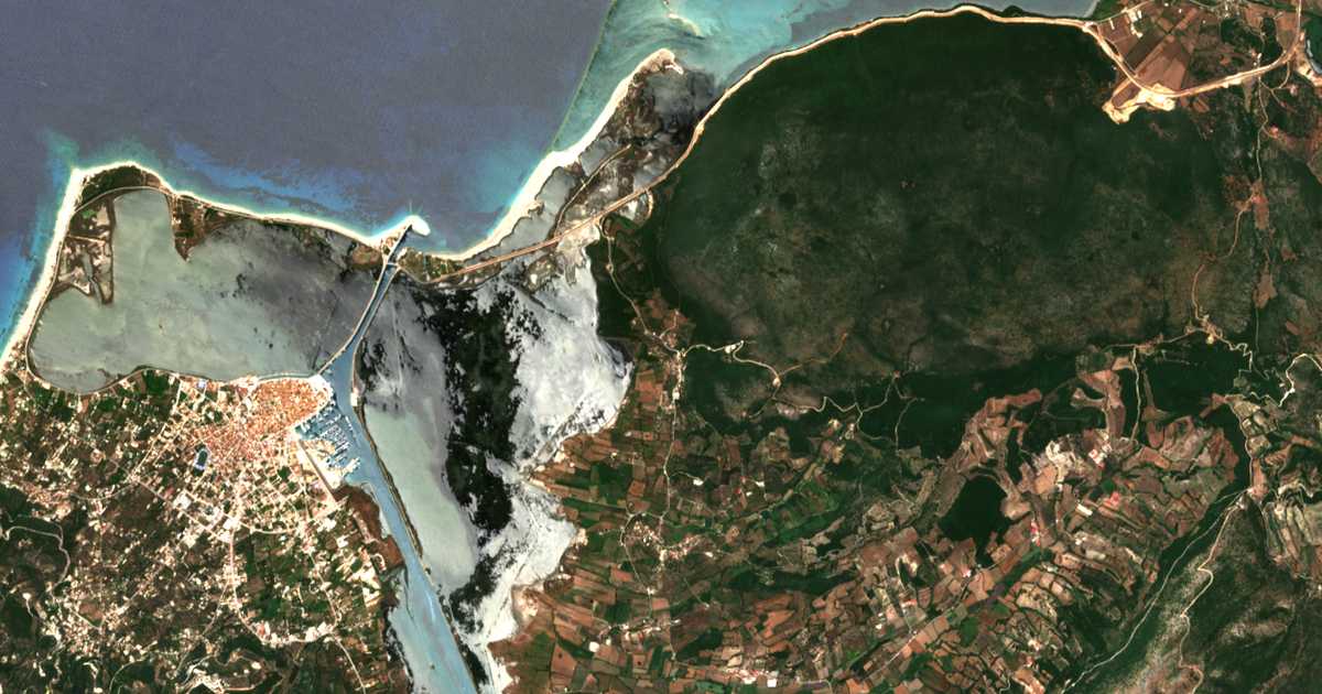 Satelitska karta: Agía Varvára