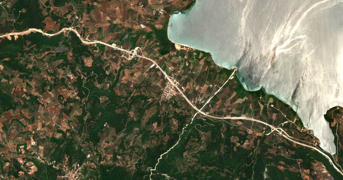 Satelitska karta: Drymós