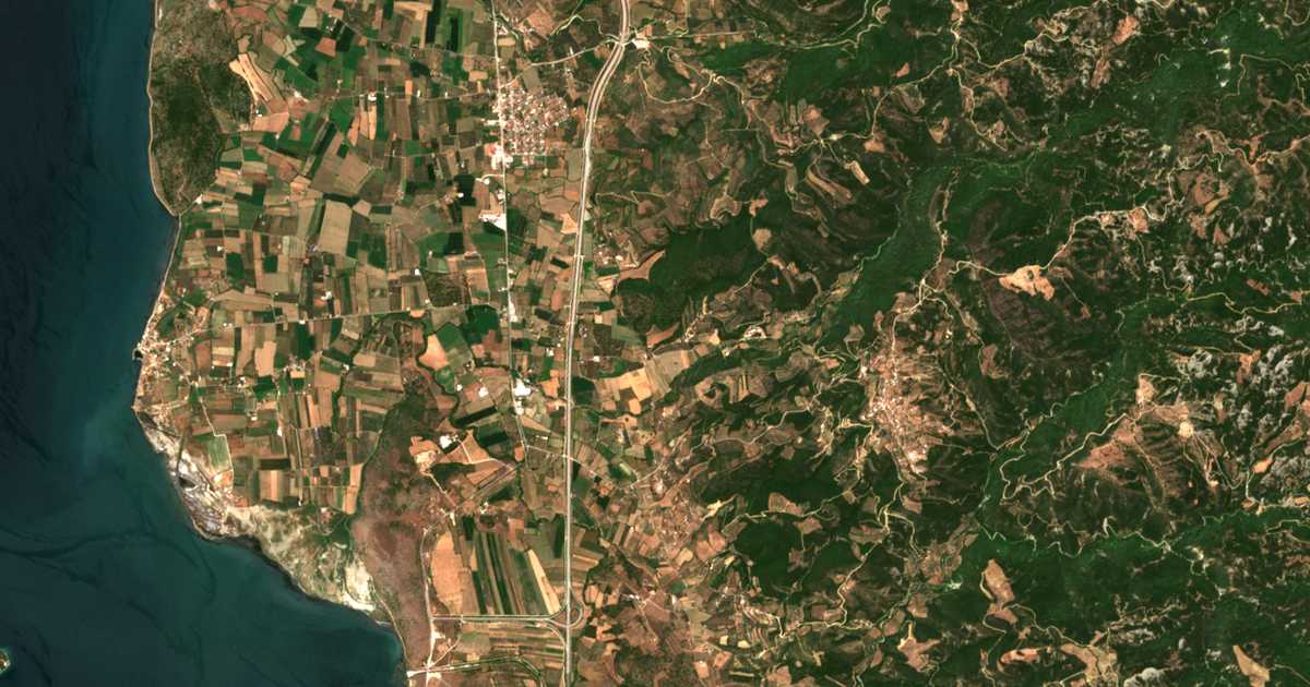 Satelitska karta: Amfilochikó Árgos