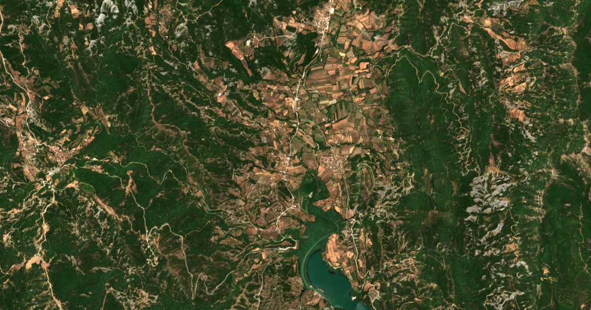 Satelitska karta: Paliámpela