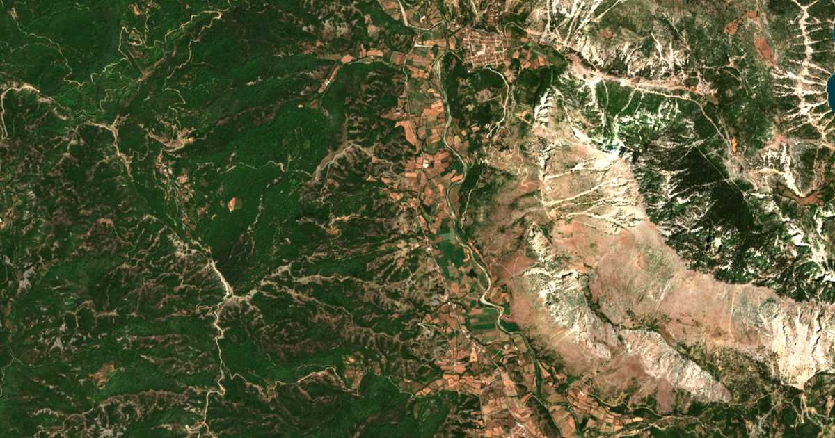 Satelitska karta: Potamiá