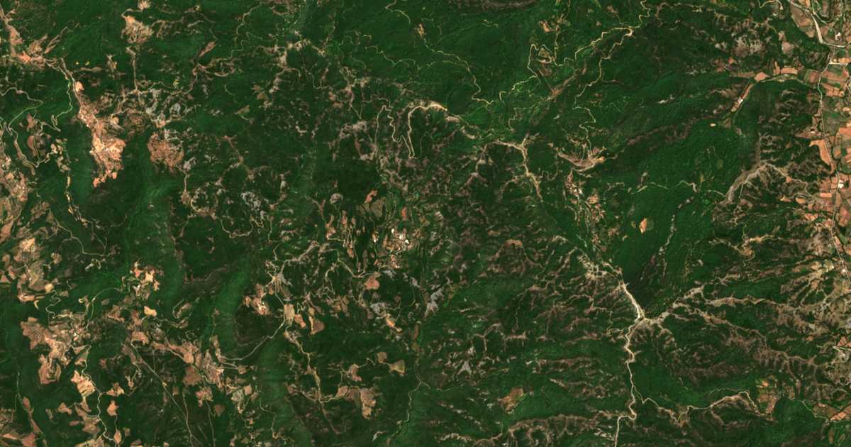 Satelitska karta: Pteléa