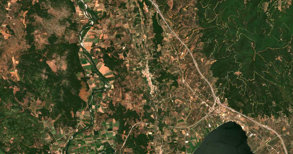 Satelitska karta: Stamná