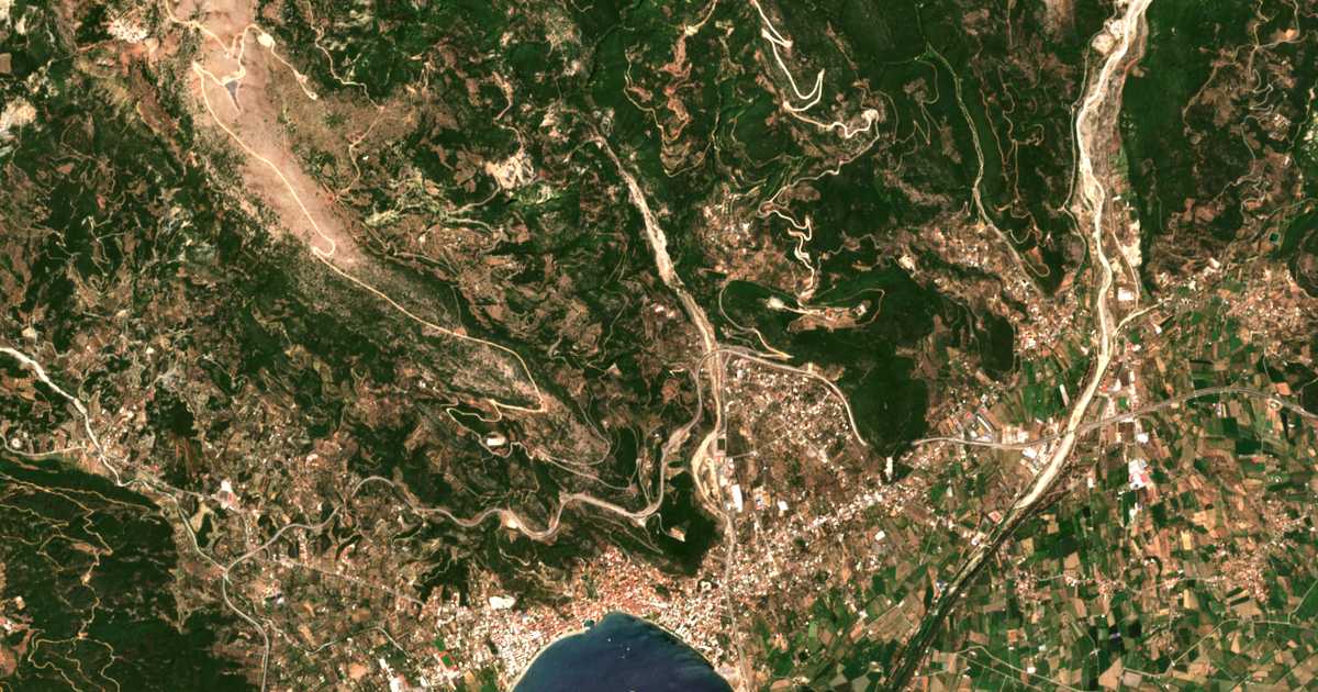Satelitska karta: Ágios Vasíleios