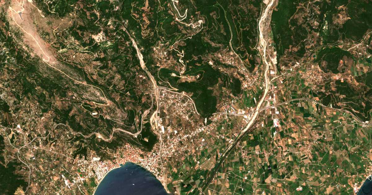 Satelitska karta: Lygiás