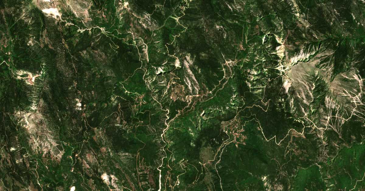 Satelitska karta: Ampélia