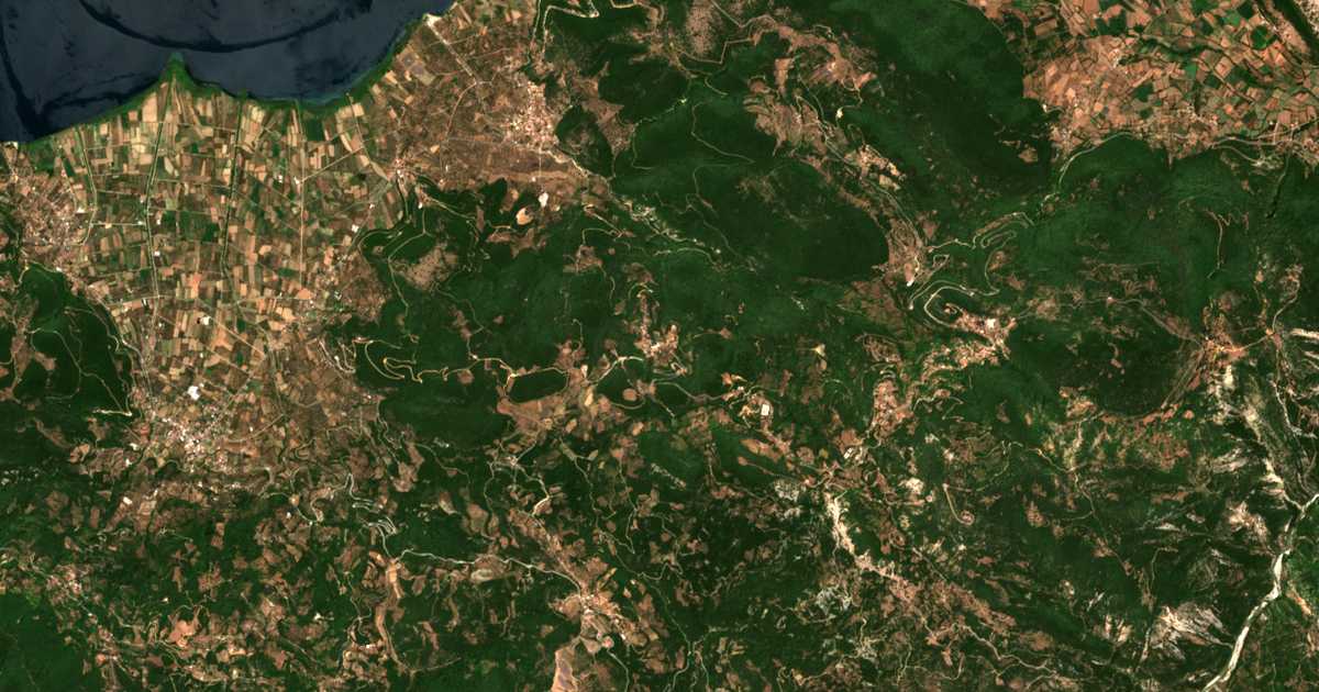 Satelitska karta: Kaloúdion
