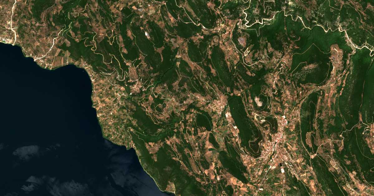Satelitska karta: Pournára