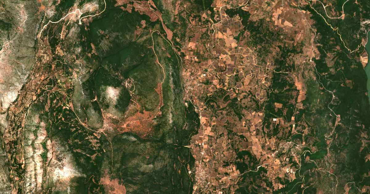 Satelitska karta: Bampíni