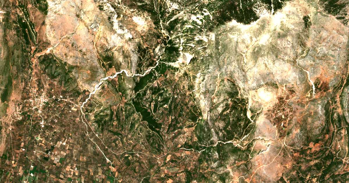Satelitska karta: Panagoúla