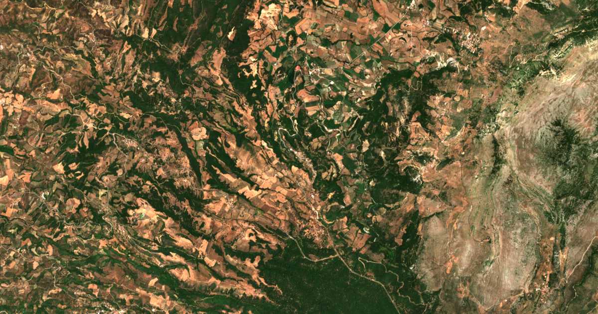Satelitska karta: Agía Triás