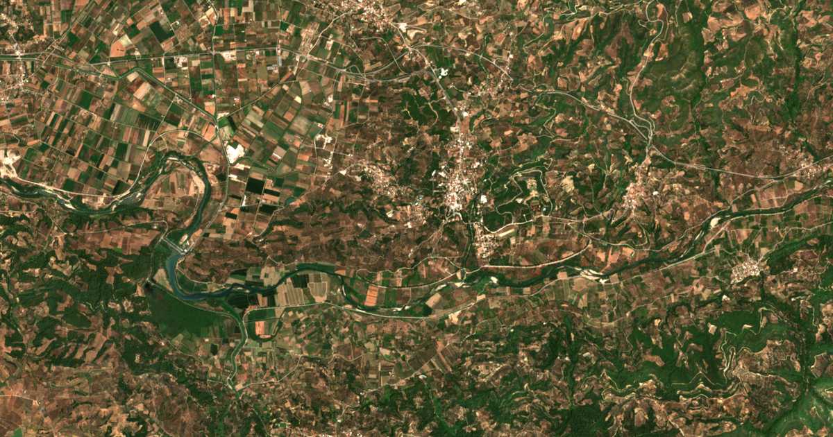 Satelitska karta: Droúva