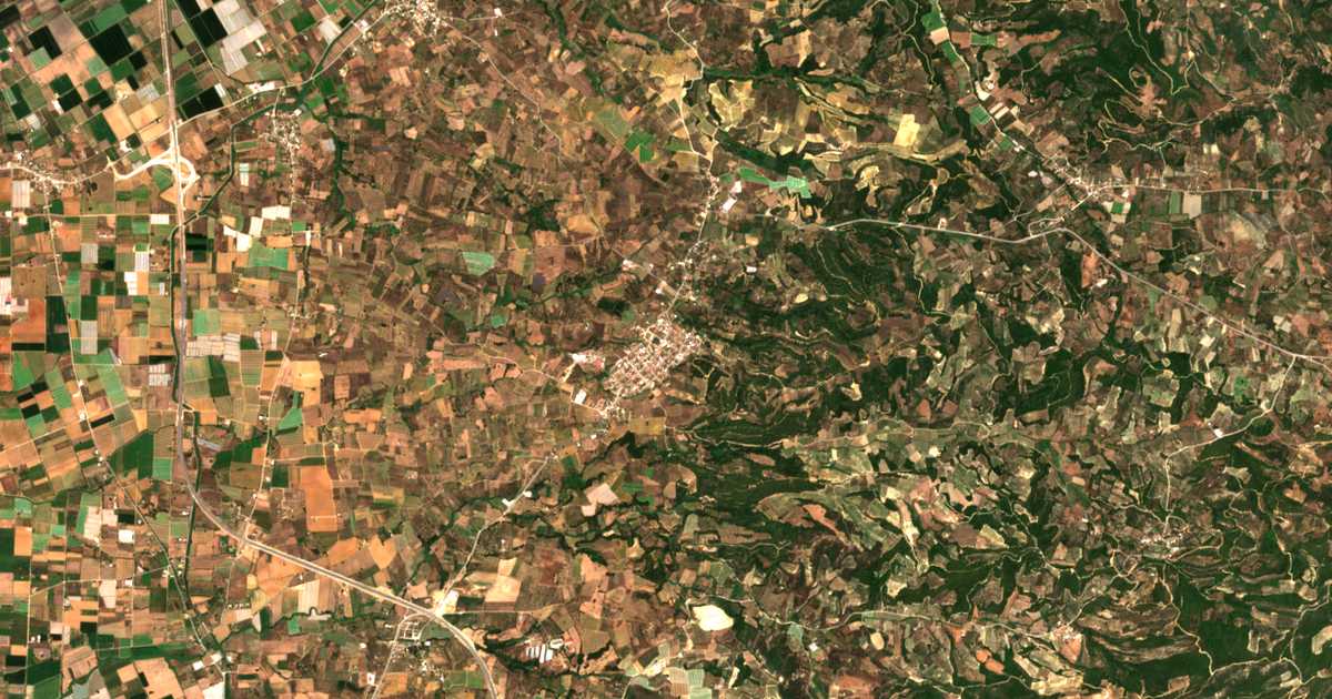 Satelitska karta: Chavárion