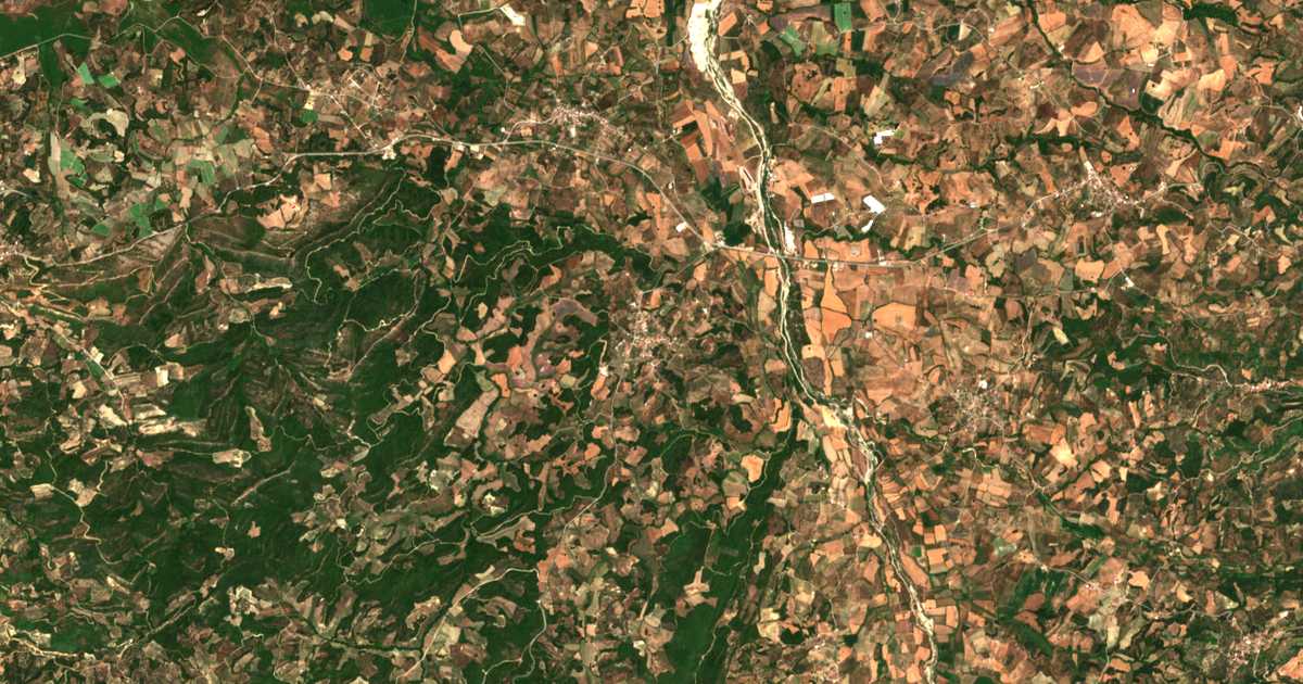 Satelitska karta: Oinói