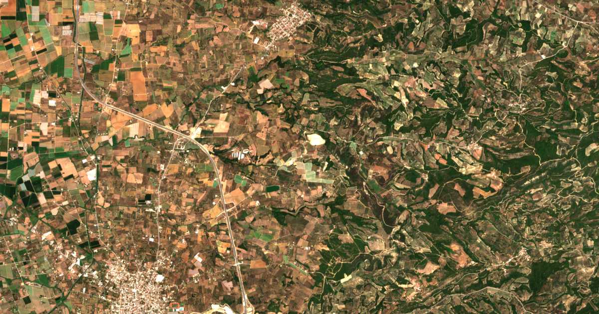 Satelitska karta: Tsichléika
