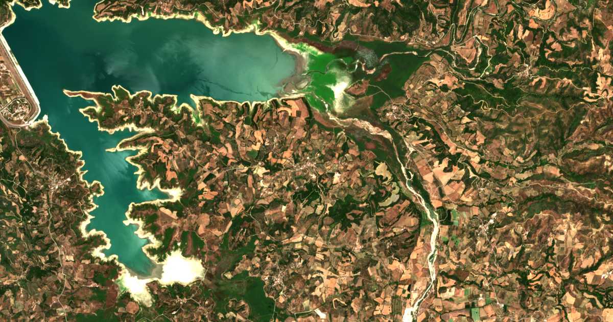 Satelitska karta: Velanídion