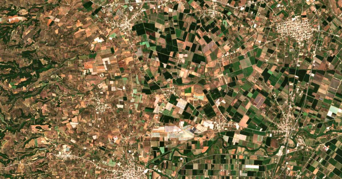 Satelitska karta: Dímitra