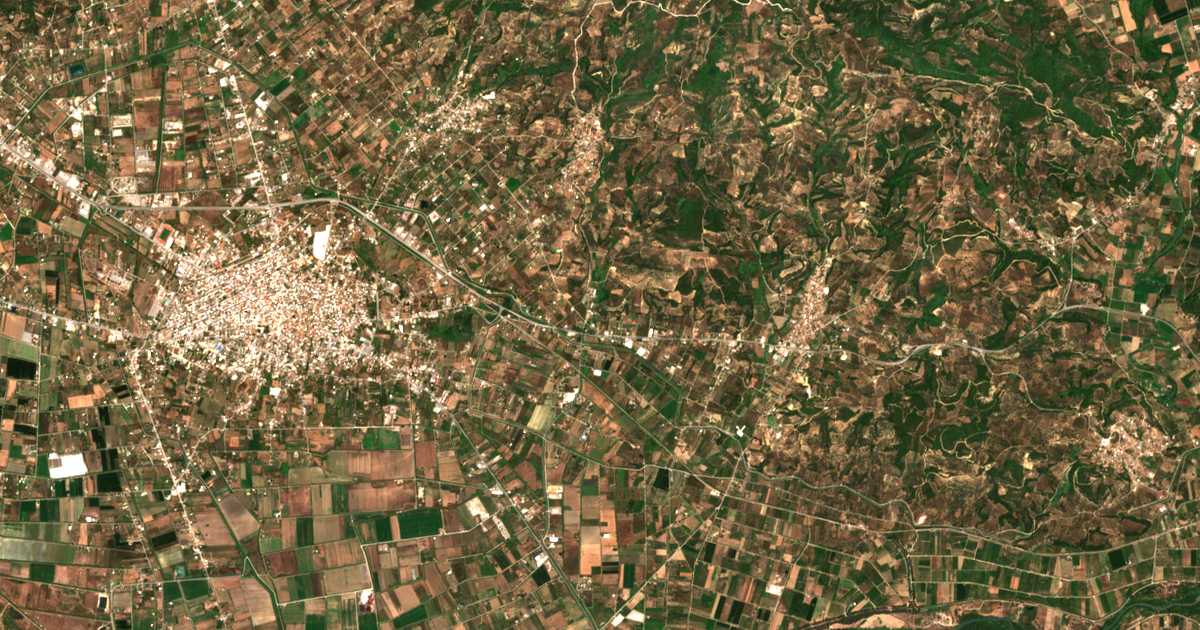 Satelitska karta: Koliréikes Parágkes