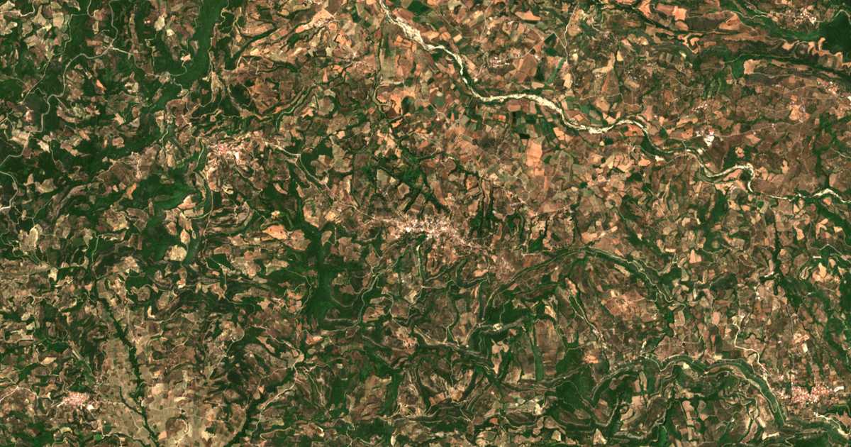 Satelitska karta: Mouzákion