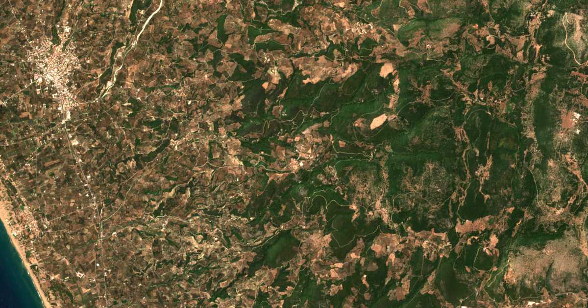 Satelitska karta: Kalídona