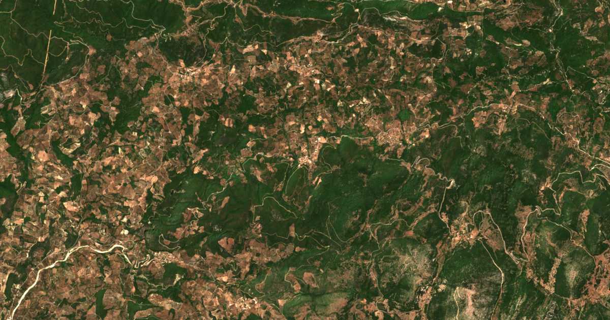 Satelitska karta: Miléa