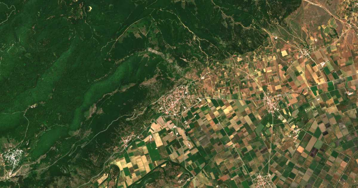 Satelitska karta: Aetós