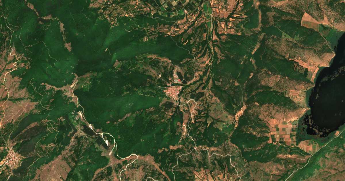 Satelitska karta: Léchovon