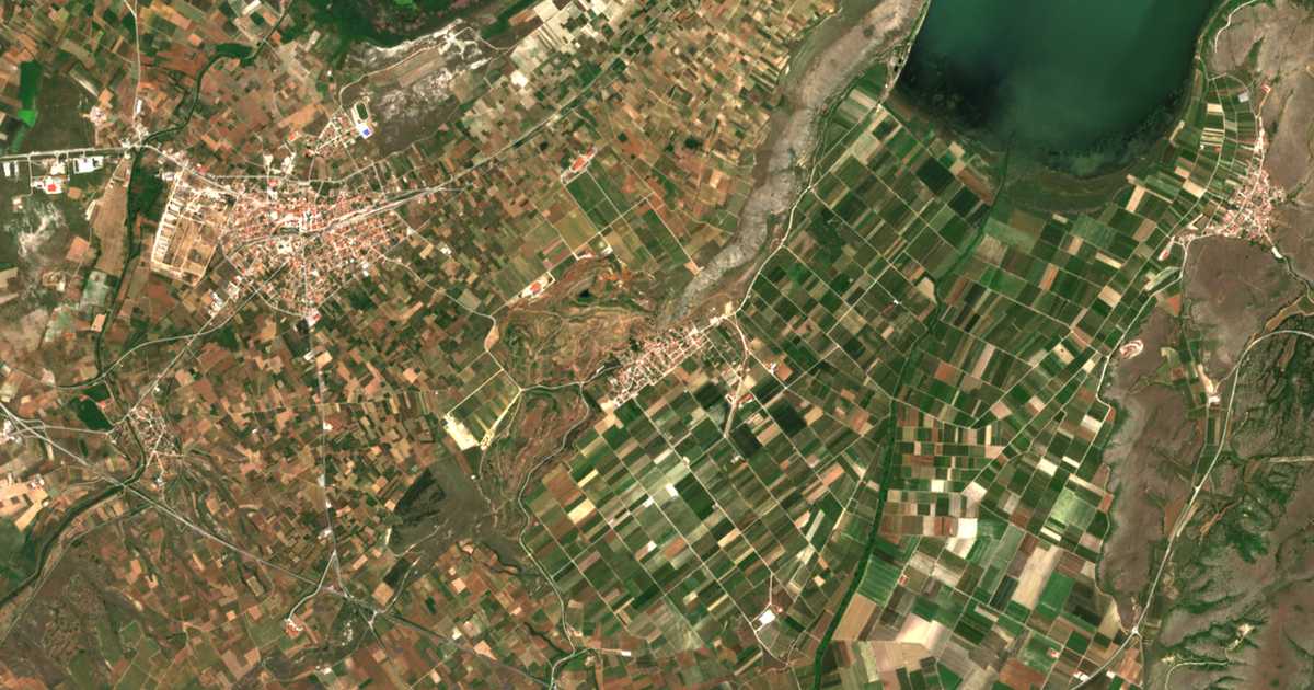 Satelitska karta: Végora