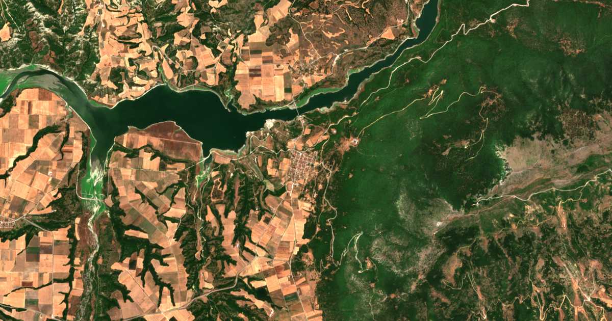 Satelitska karta: Paliouriá