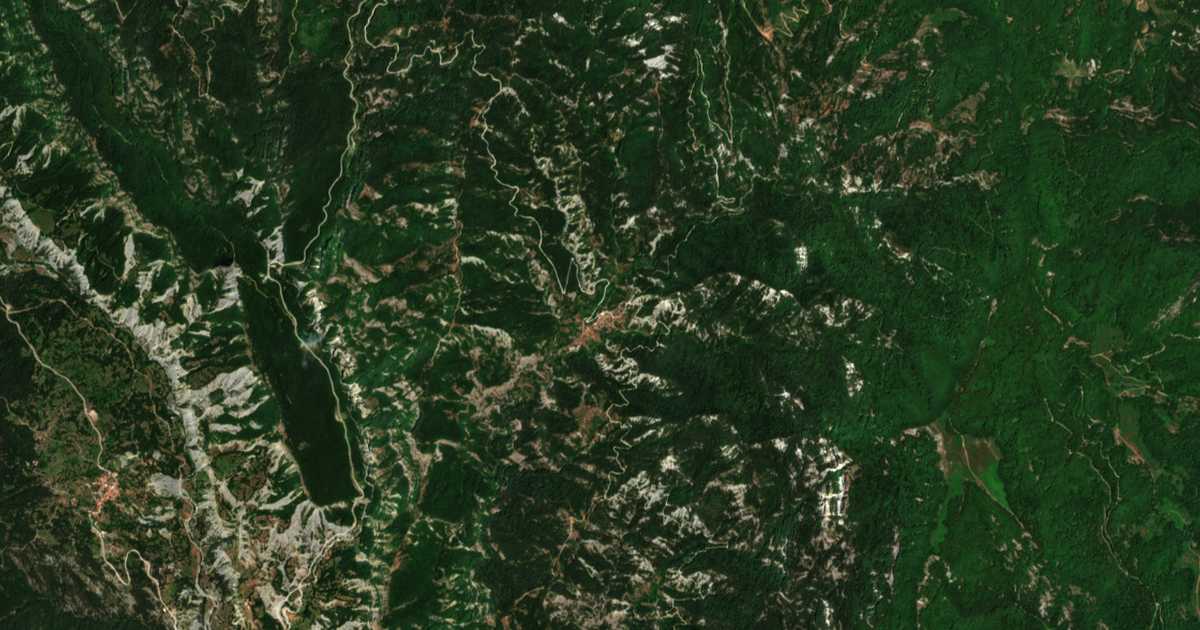 Satelitska karta: Kypséli