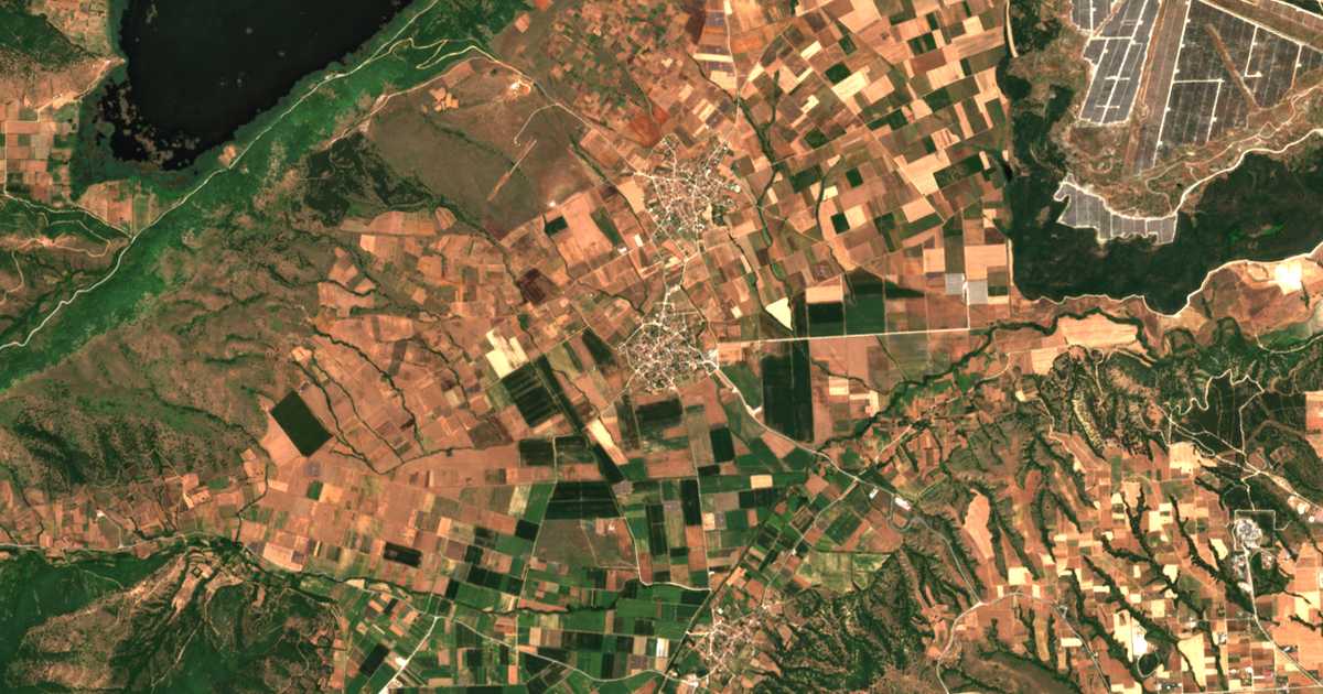 Satelitska karta: Galáteia