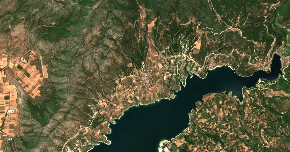 Satelitska karta: Ímera