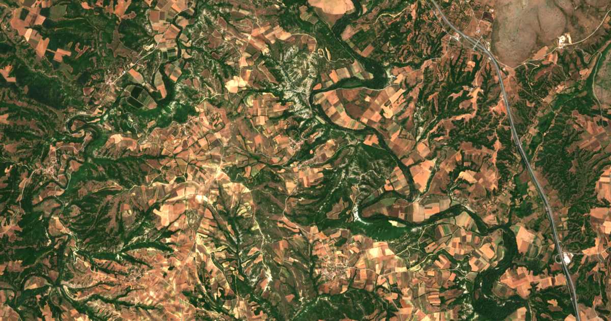 Satelitska karta: Plataniá