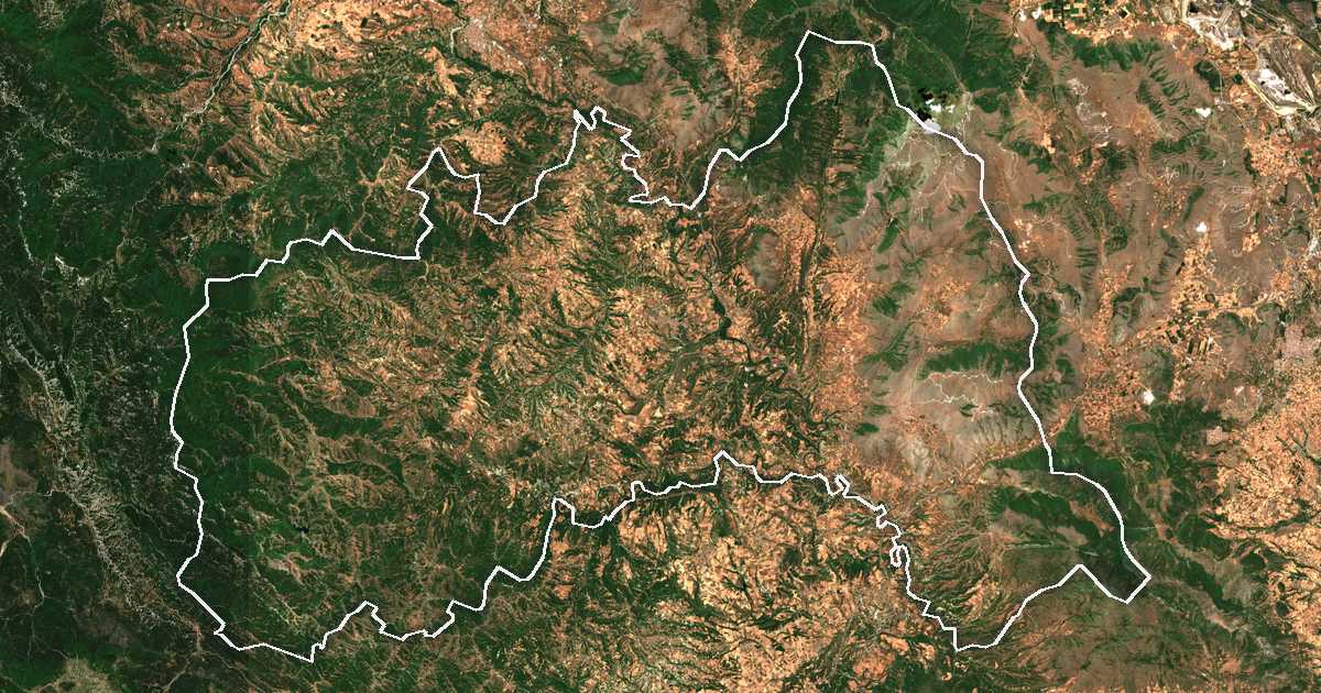 Satelitska snimka s ucrtanom granicom: Dímos Voḯou