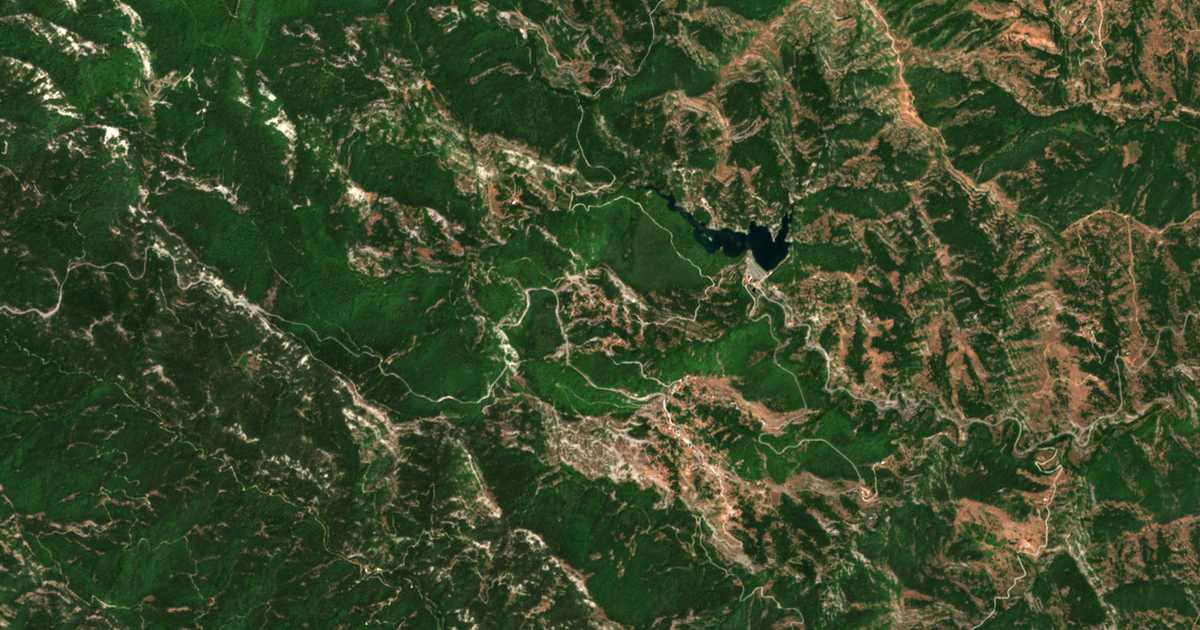 Satelitska karta: Vythós